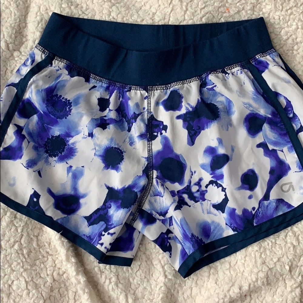 Girl’s GapFit running shorts